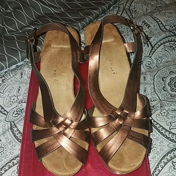 Cloudwalker shoes by avenue Clearance